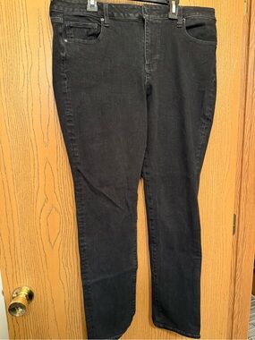 Size 16 regular American Eagle 360° super stretch skinny jeans in black